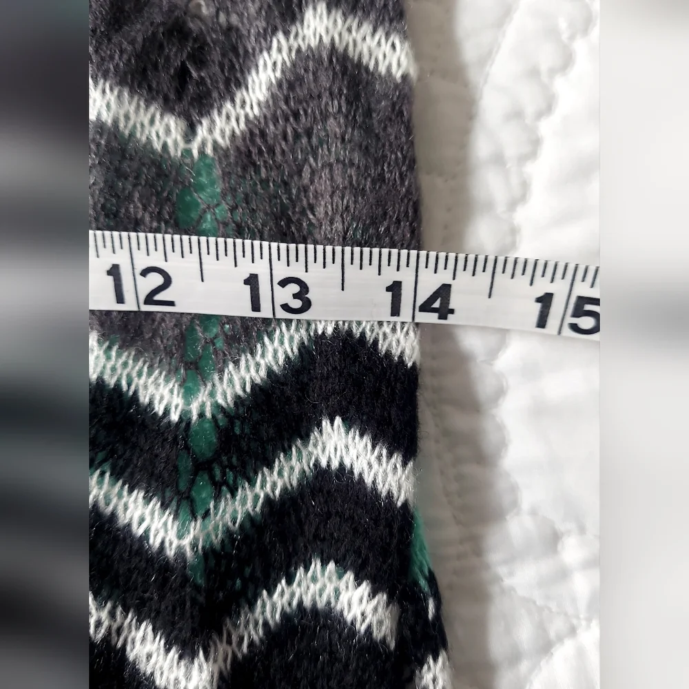 * Chevron Soft Knit Scarf In Black, White, Mint, Gray Lightweight, Like New